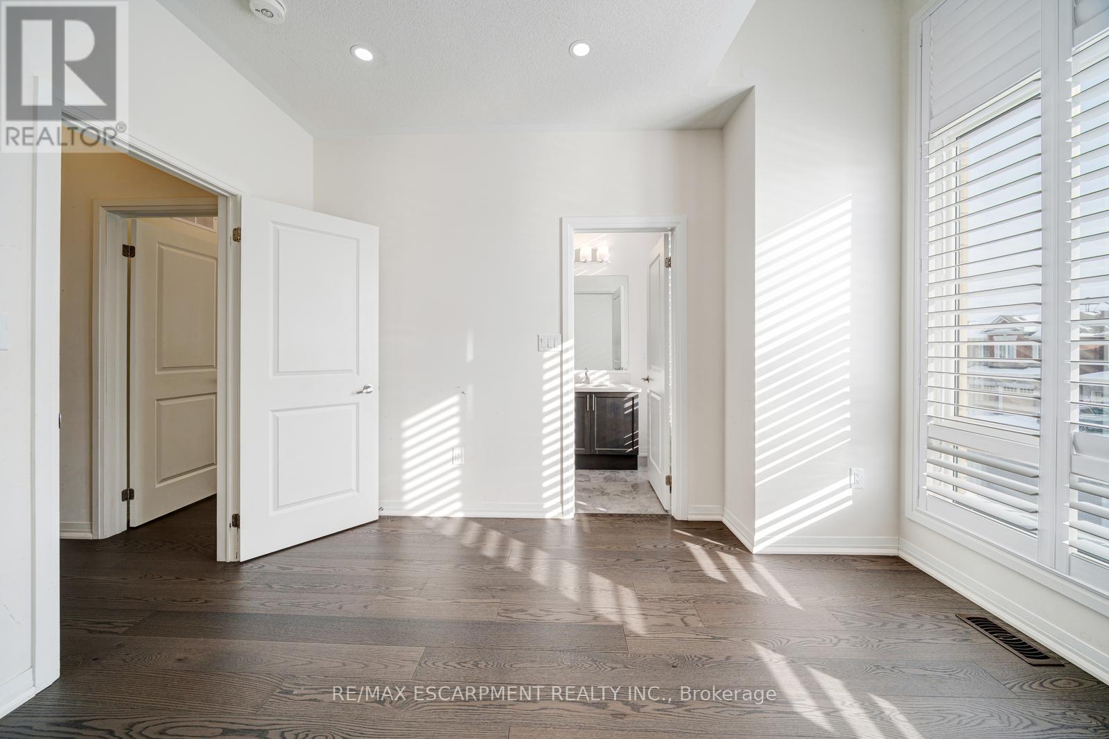 104 Mckean Drive, Whitchurch-Stouffville, Ontario  L4A 4W4 - Photo 34 - N12703598