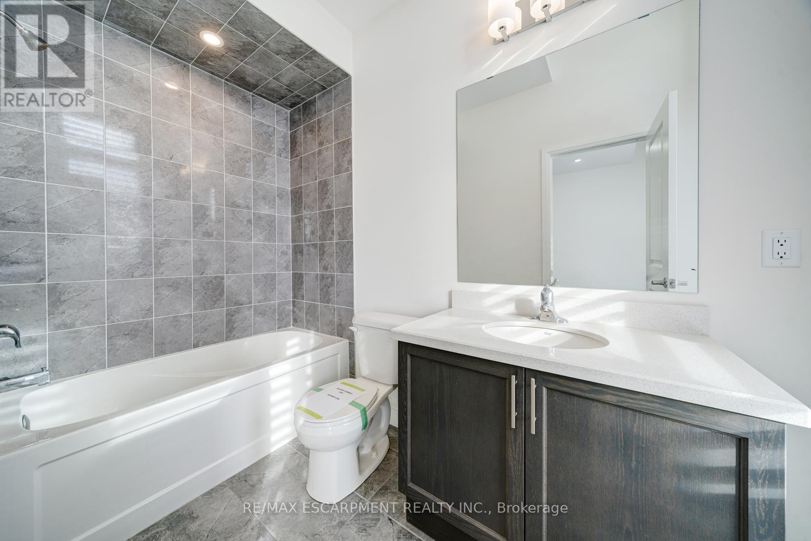 104 Mckean Drive, Whitchurch-Stouffville, Ontario  L4A 4W4 - Photo 36 - N12703598