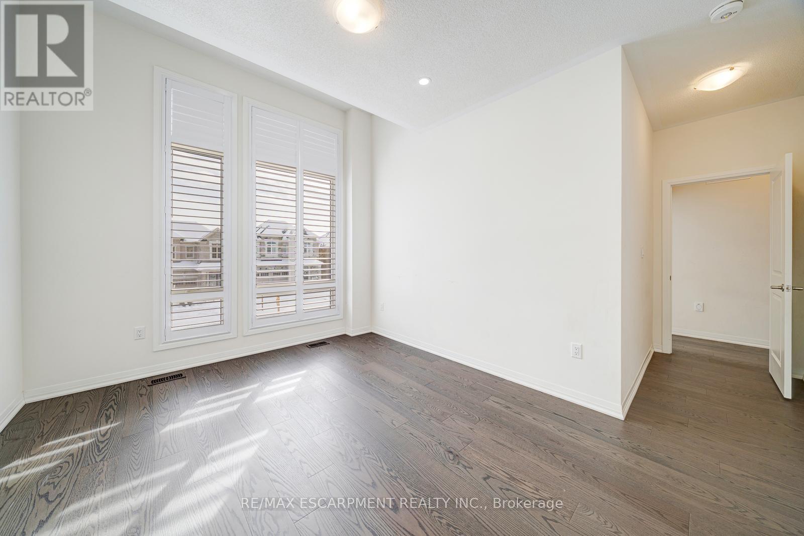 104 Mckean Drive, Whitchurch-Stouffville, Ontario  L4A 4W4 - Photo 39 - N12703598