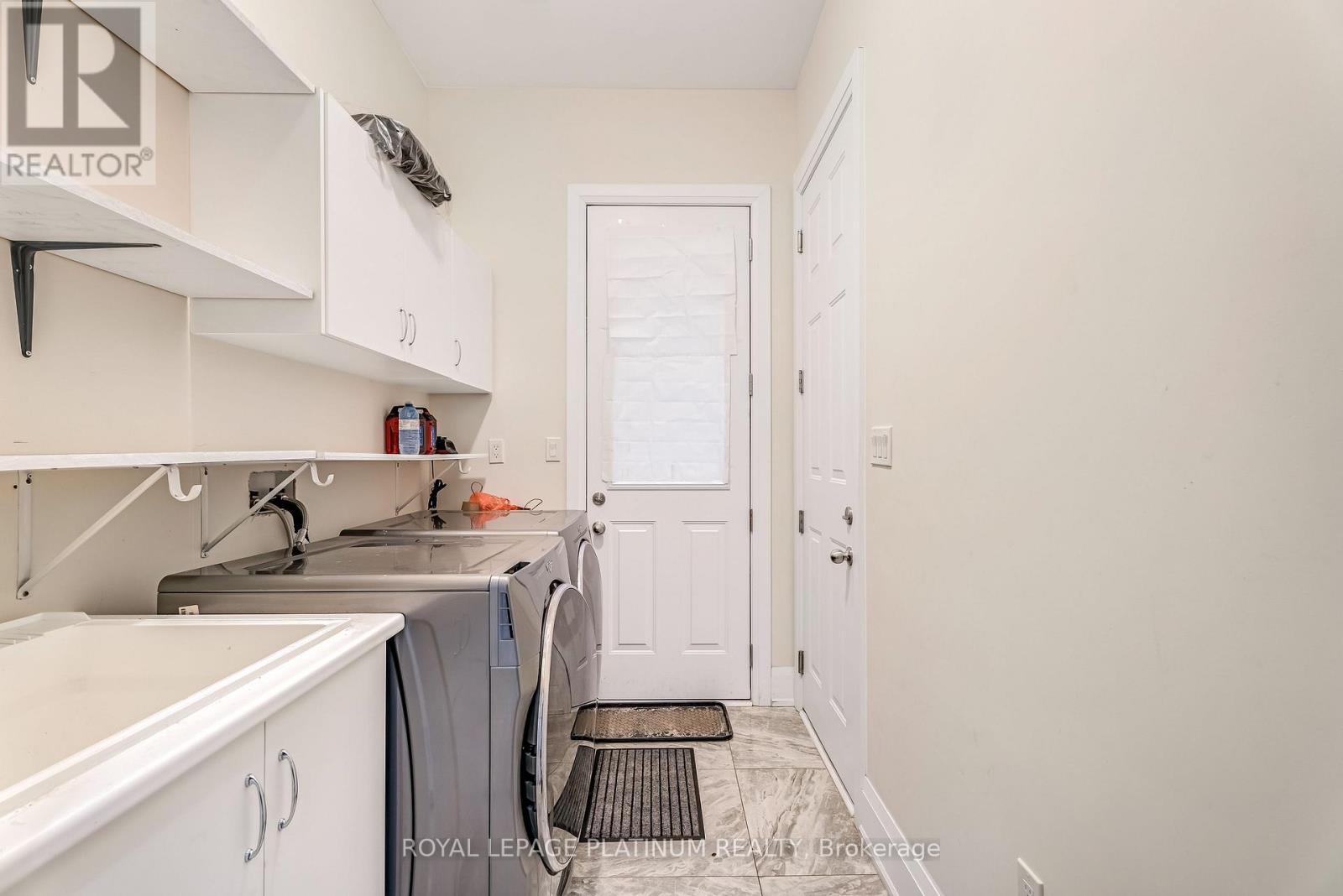 49 Westlake Crescent, Bradford West Gwillimbury (Bradford), Ontario  L3Z 4K4 - Photo 20 - N12703614