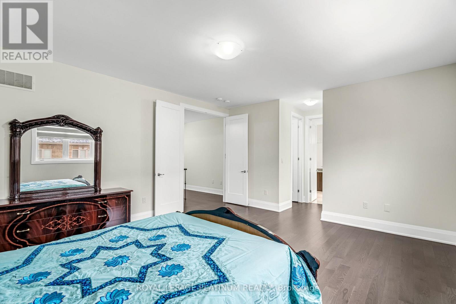 49 Westlake Crescent, Bradford West Gwillimbury (Bradford), Ontario  L3Z 4K4 - Photo 23 - N12703614