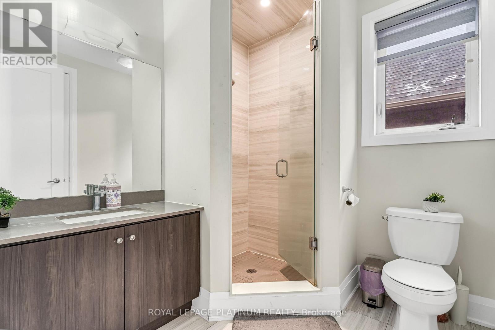 49 Westlake Crescent, Bradford West Gwillimbury (Bradford), Ontario  L3Z 4K4 - Photo 28 - N12703614