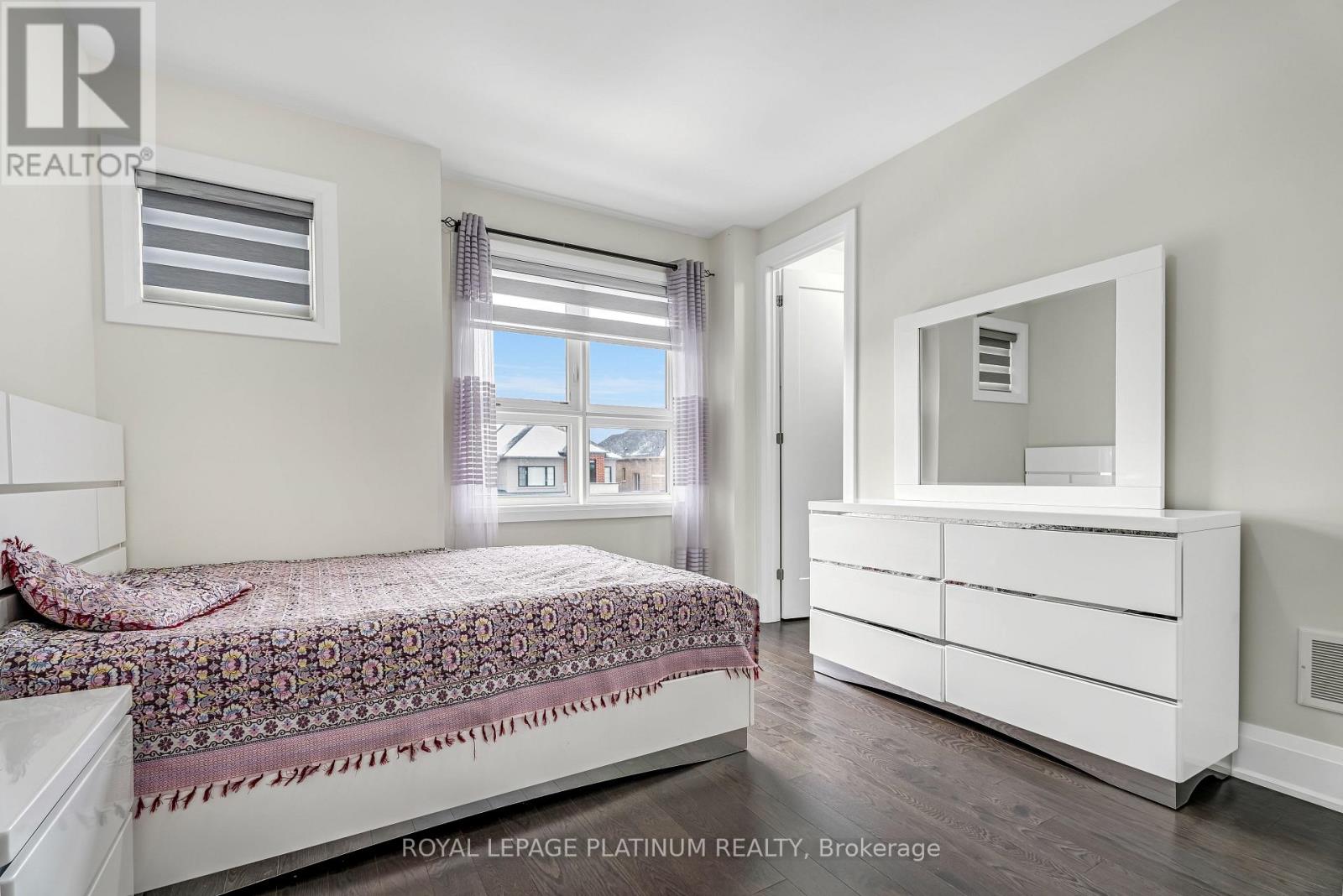 49 Westlake Crescent, Bradford West Gwillimbury (Bradford), Ontario  L3Z 4K4 - Photo 30 - N12703614