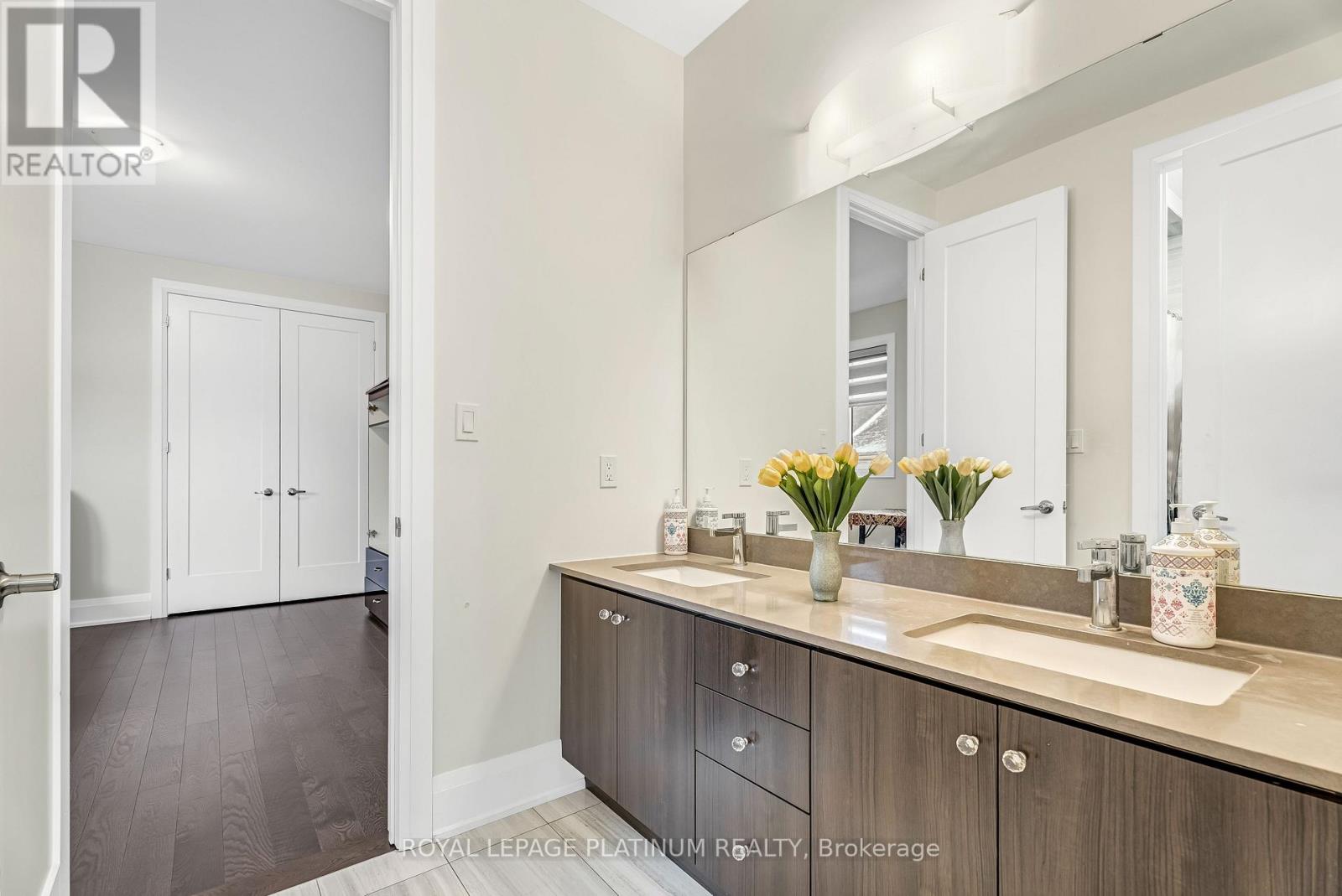 49 Westlake Crescent, Bradford West Gwillimbury (Bradford), Ontario  L3Z 4K4 - Photo 33 - N12703614