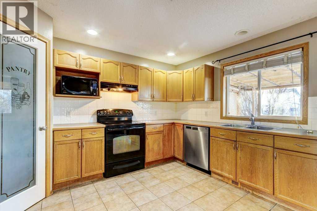 5 Inverness Court Se, Calgary, Alberta  T2Z 2W8 - Photo 8 - A2279177