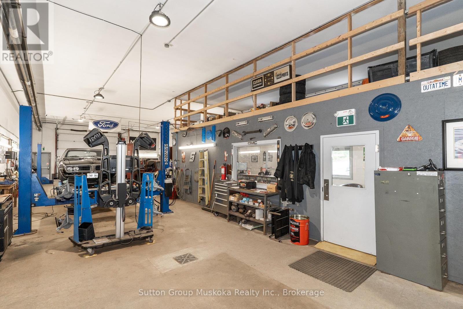 492 Old Ferguson Road E, Huntsville, Ontario  P1H 2J2 - Photo 11 - X12703714