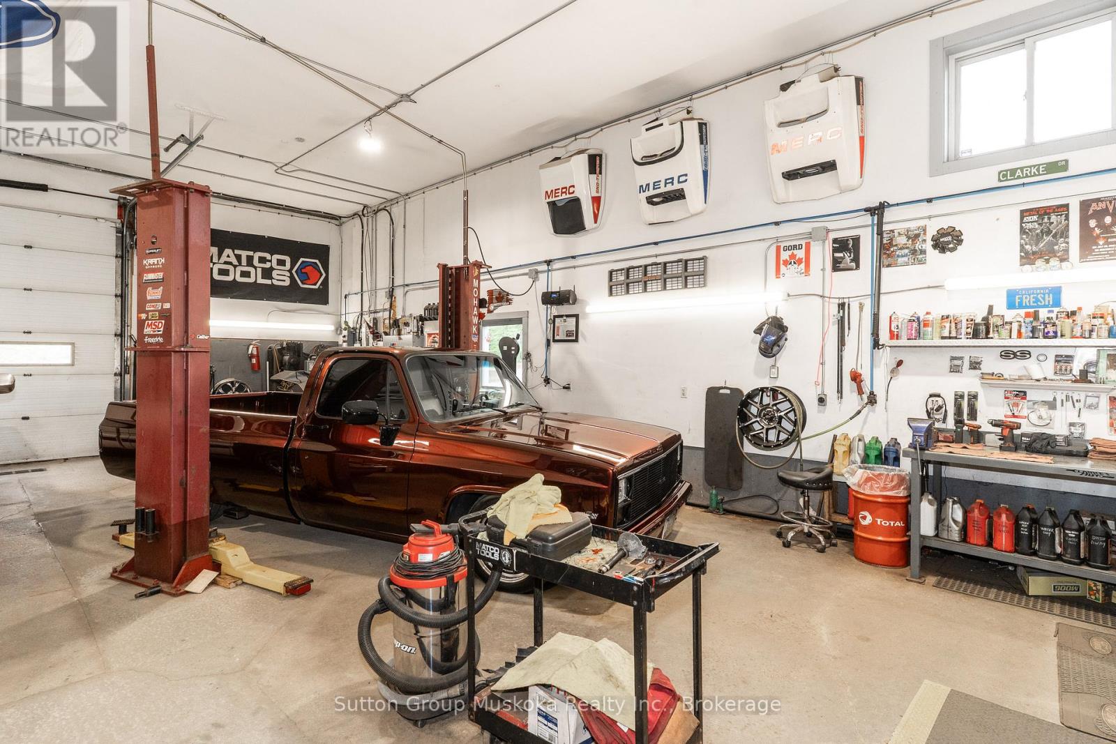 492 Old Ferguson Road E, Huntsville, Ontario  P1H 2J2 - Photo 13 - X12703714