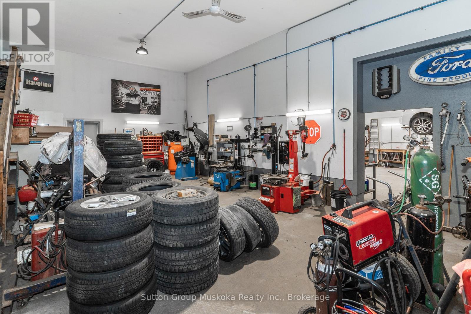 492 Old Ferguson Road E, Huntsville, Ontario  P1H 2J2 - Photo 20 - X12703714