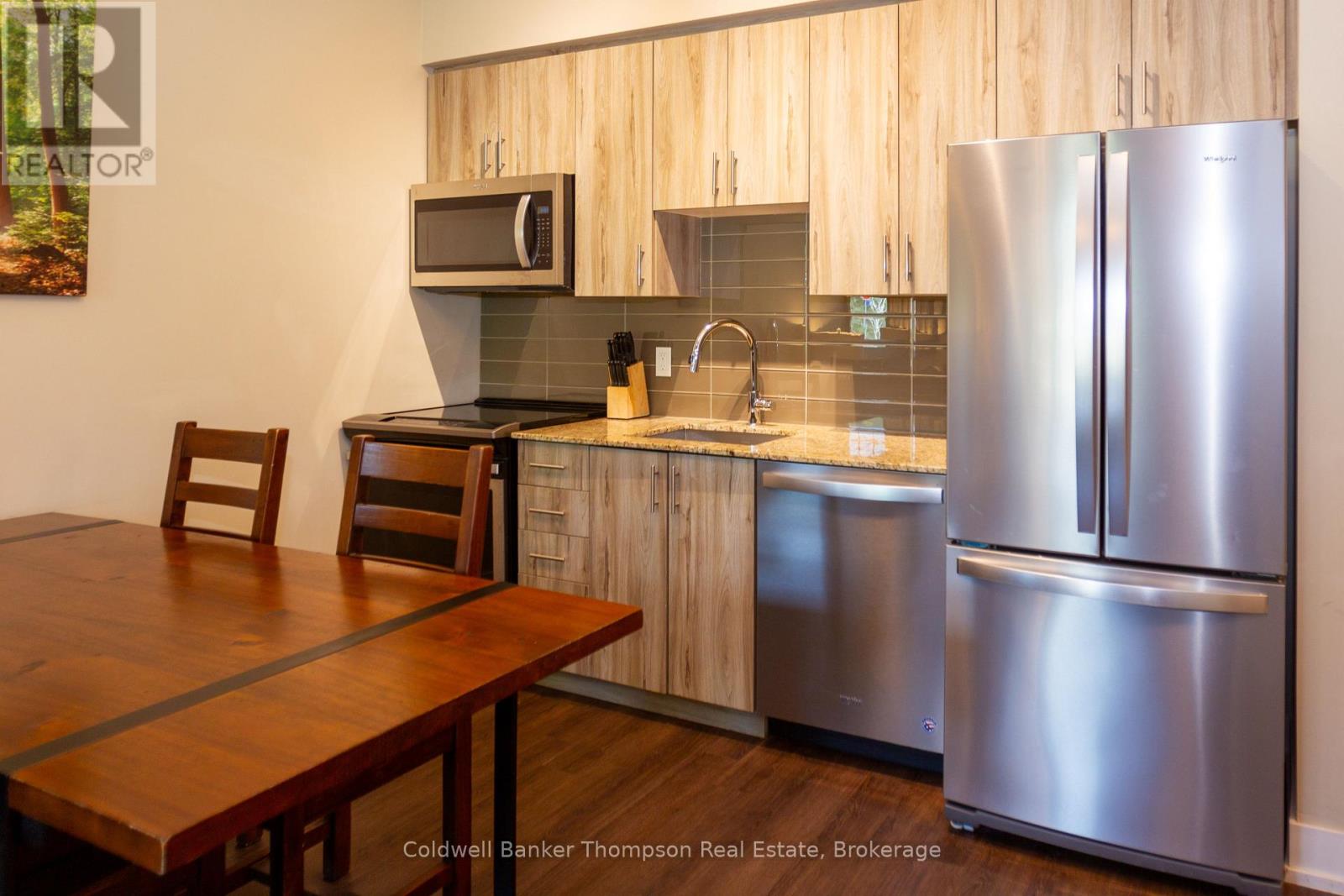 110 - 25 Pen Lake Point Road, Huntsville, Ontario  P1H 1A9 - Photo 6 - X12703820