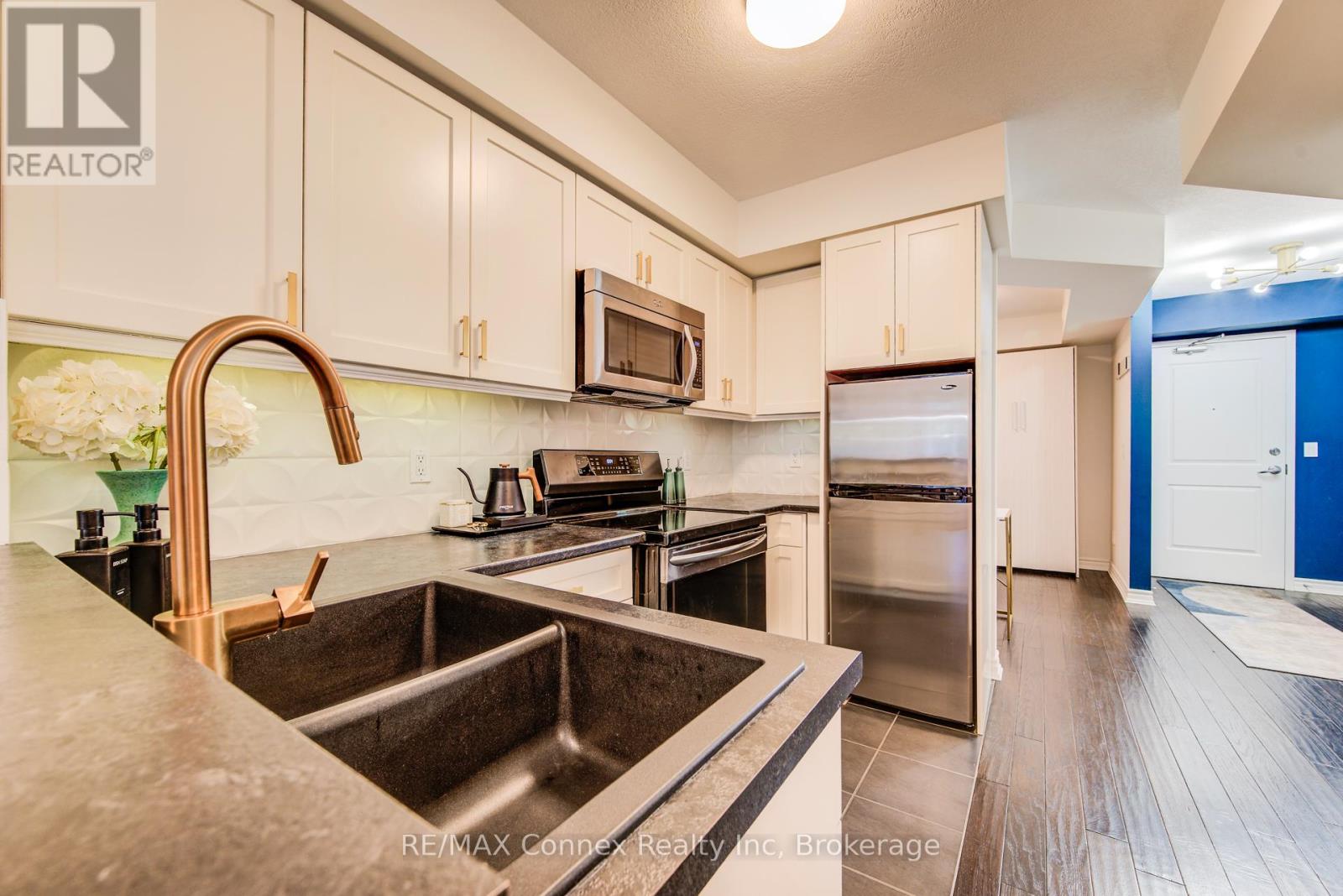 214 - 245 Scotland Street, Centre Wellington (Fergus), Ontario  N1M 0B5 - Photo 16 - X12703868