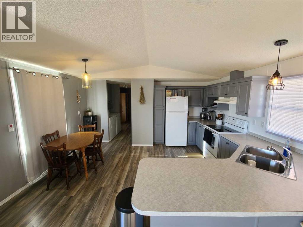 5216 46 Street, Grimshaw, Alberta  T0H 1W0 - Photo 3 - A2264813