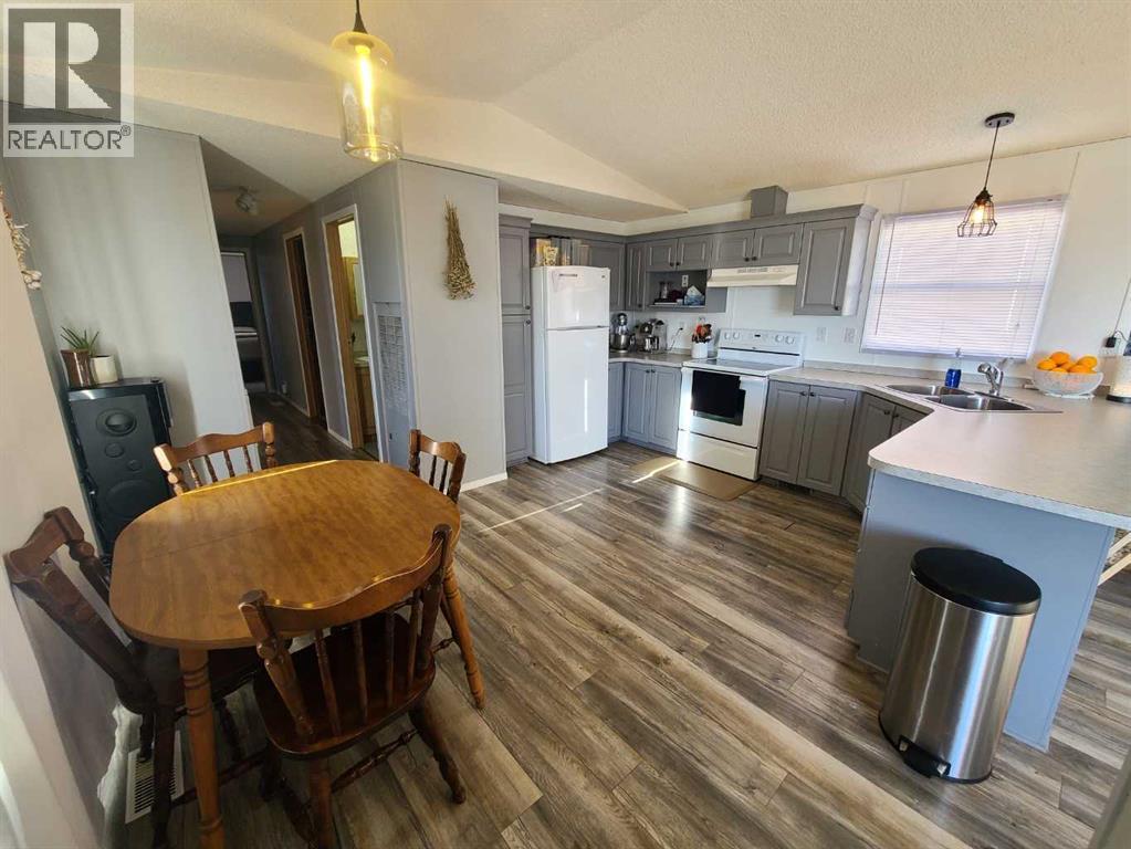 5216 46 Street, Grimshaw, Alberta  T0H 1W0 - Photo 2 - A2264813