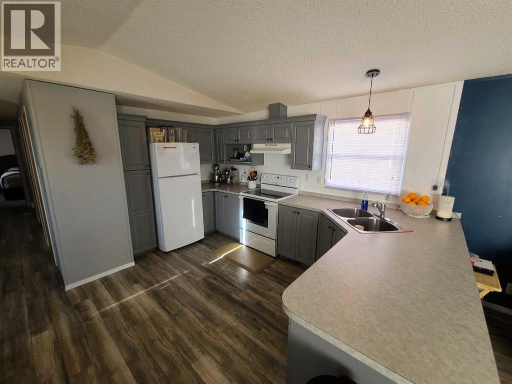 5216 46 Street, Grimshaw, Alberta  T0H 1W0 - Photo 9 - A2264813