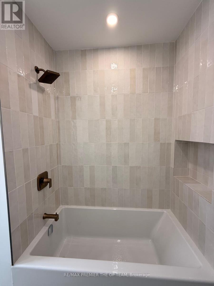 Upper Level - 54 Vaughan Road, Toronto, Ontario  M6G 2N4 - Photo 4 - C12687388