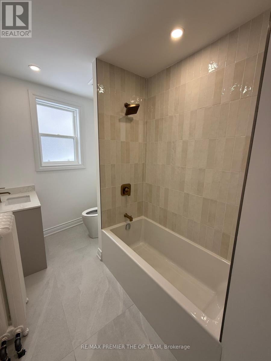Upper Level - 54 Vaughan Road, Toronto, Ontario  M6G 2N4 - Photo 5 - C12687388