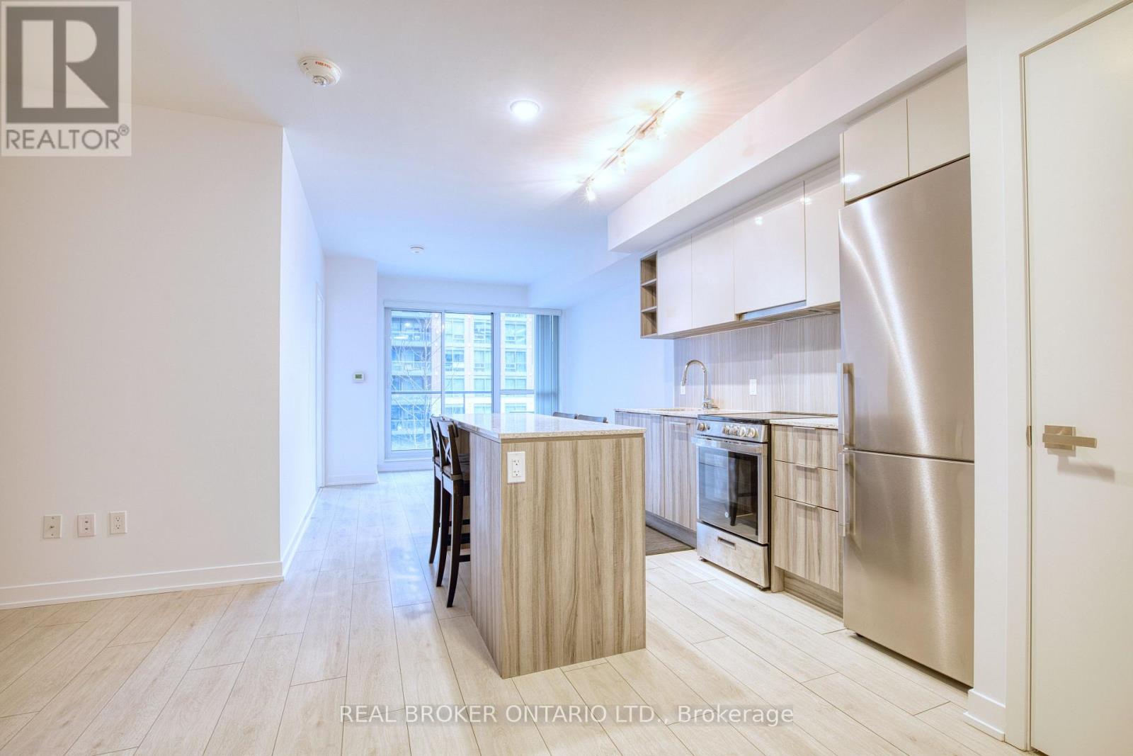 358 - 31 Tippett Road, Toronto, Ontario  M3H 0E7 - Photo 5 - C12697328