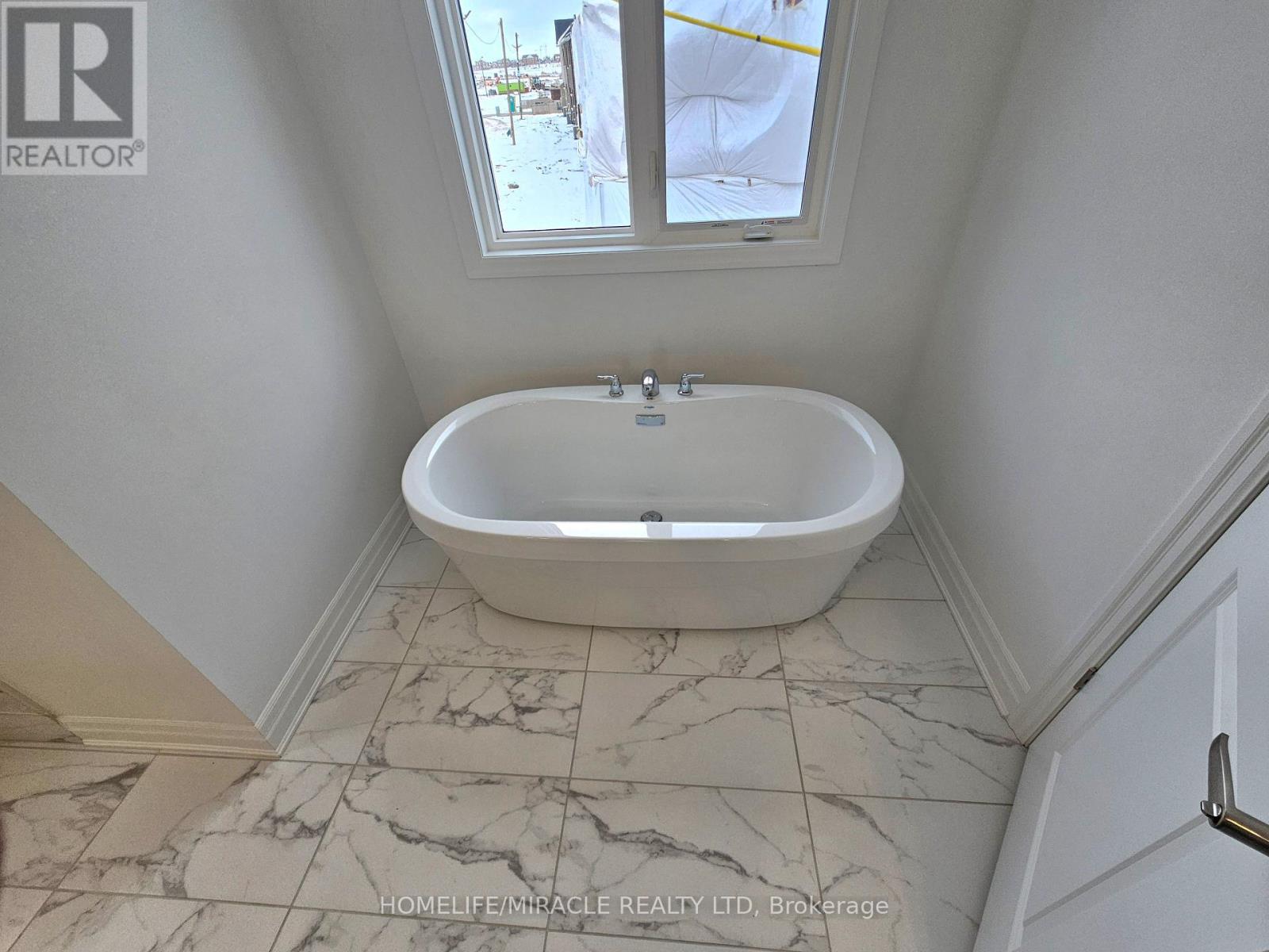 1307 Lily Crescent, Milton, Ontario  L9E 2B7 - Photo 19 - W12703514