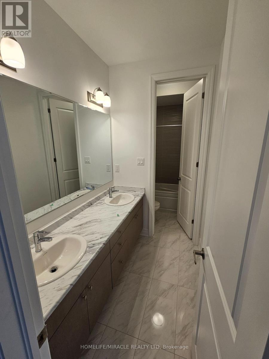 1307 Lily Crescent, Milton, Ontario  L9E 2B7 - Photo 29 - W12703514