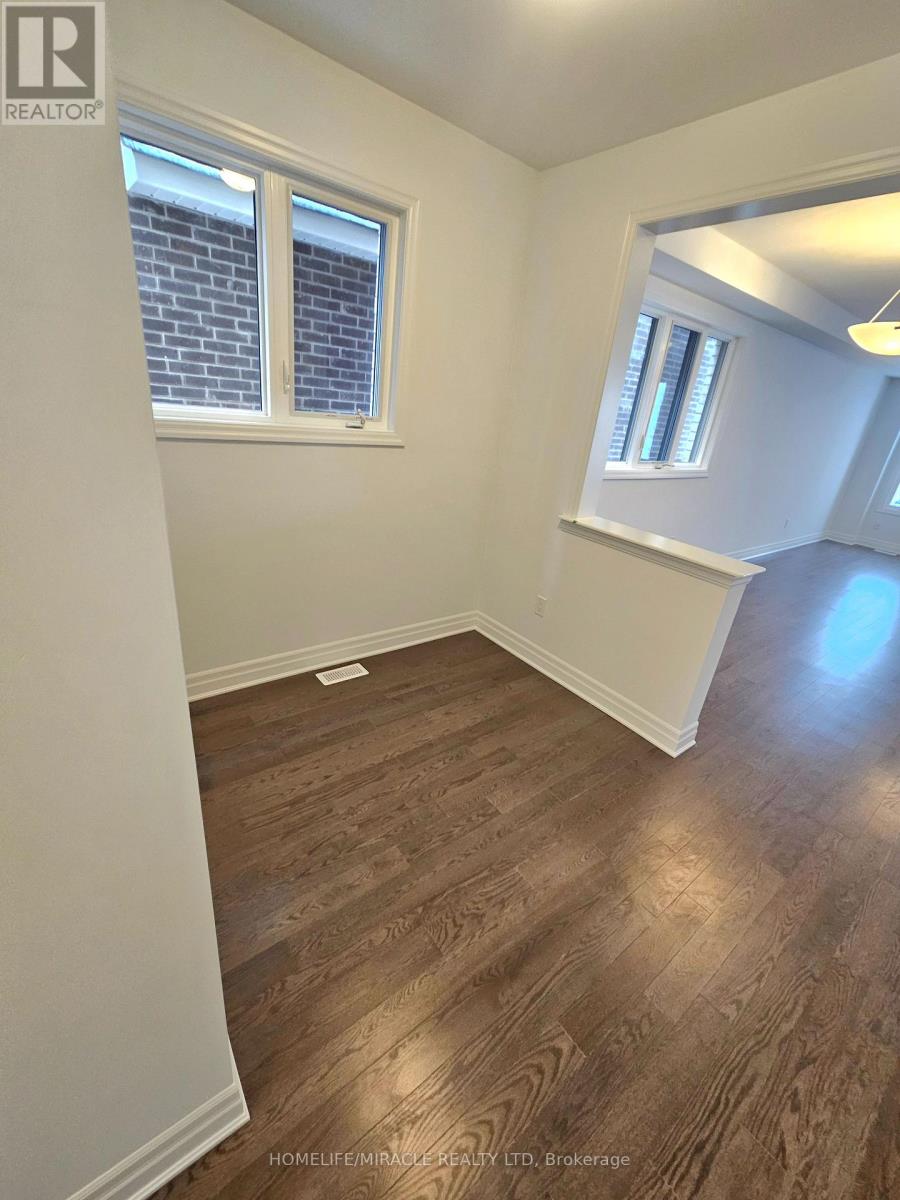 1307 Lily Crescent, Milton, Ontario  L9E 2B7 - Photo 6 - W12703514