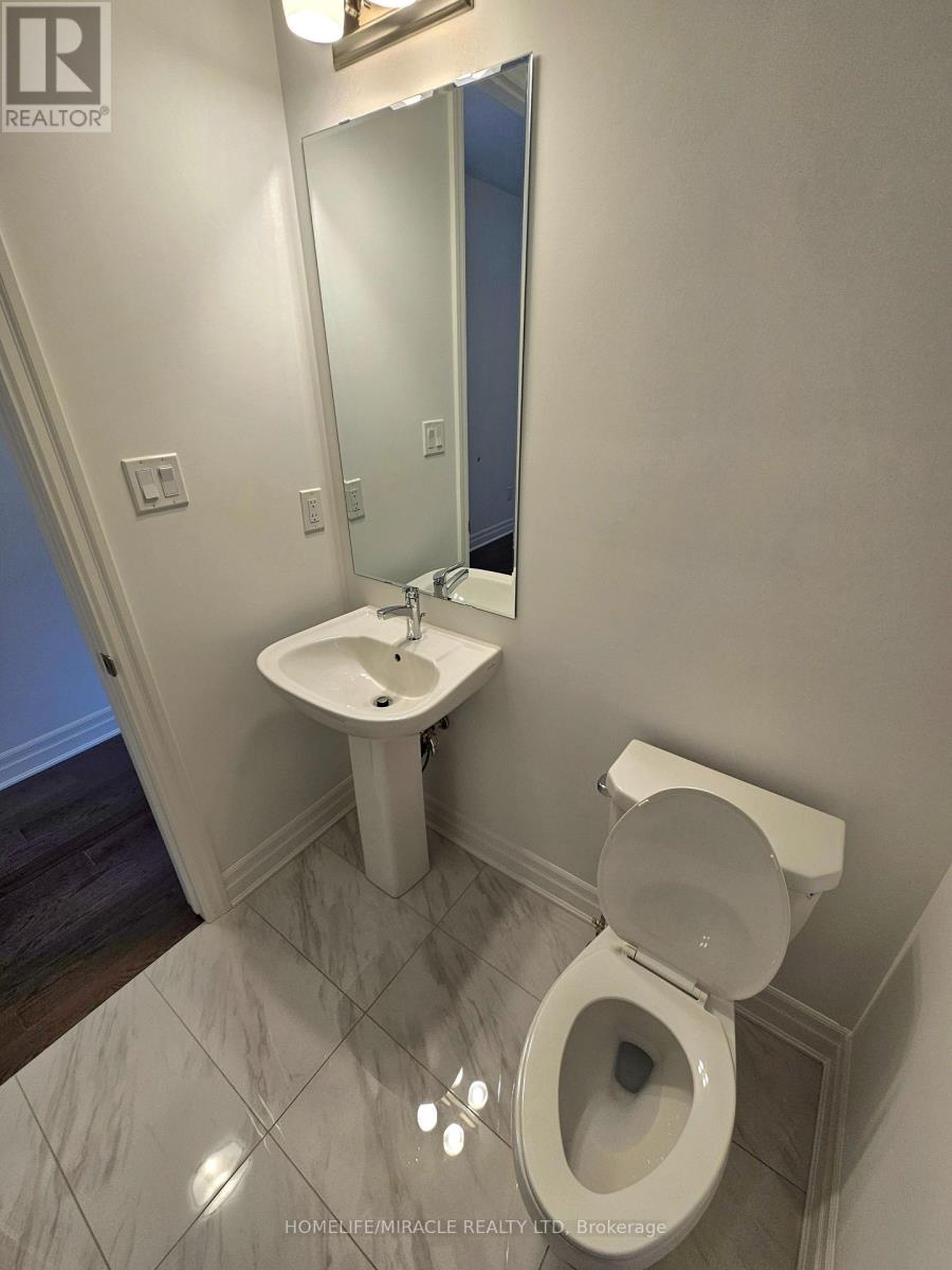 1307 Lily Crescent, Milton, Ontario  L9E 2B7 - Photo 7 - W12703514