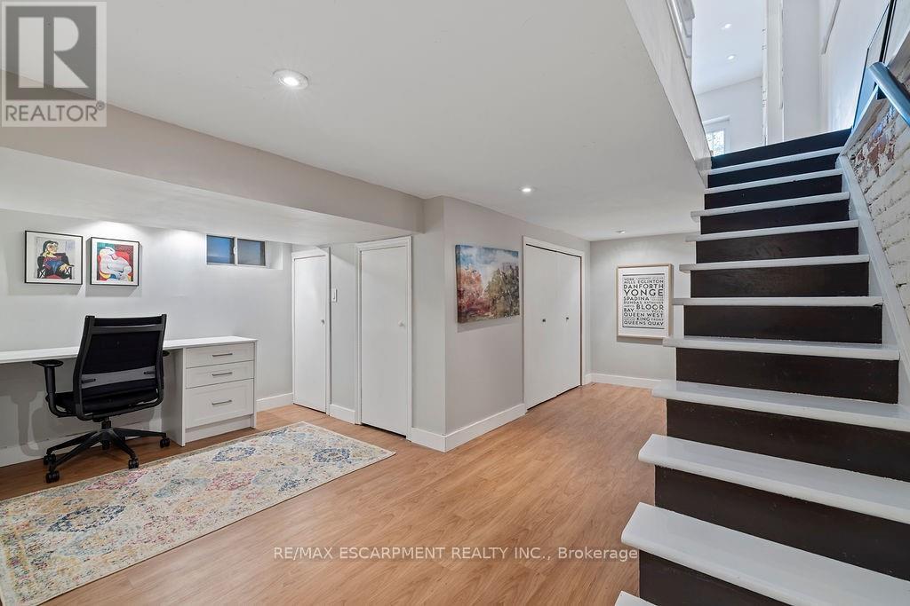 406 Margueretta Street, Toronto, Ontario  M6H 3S5 - Photo 14 - W12703516