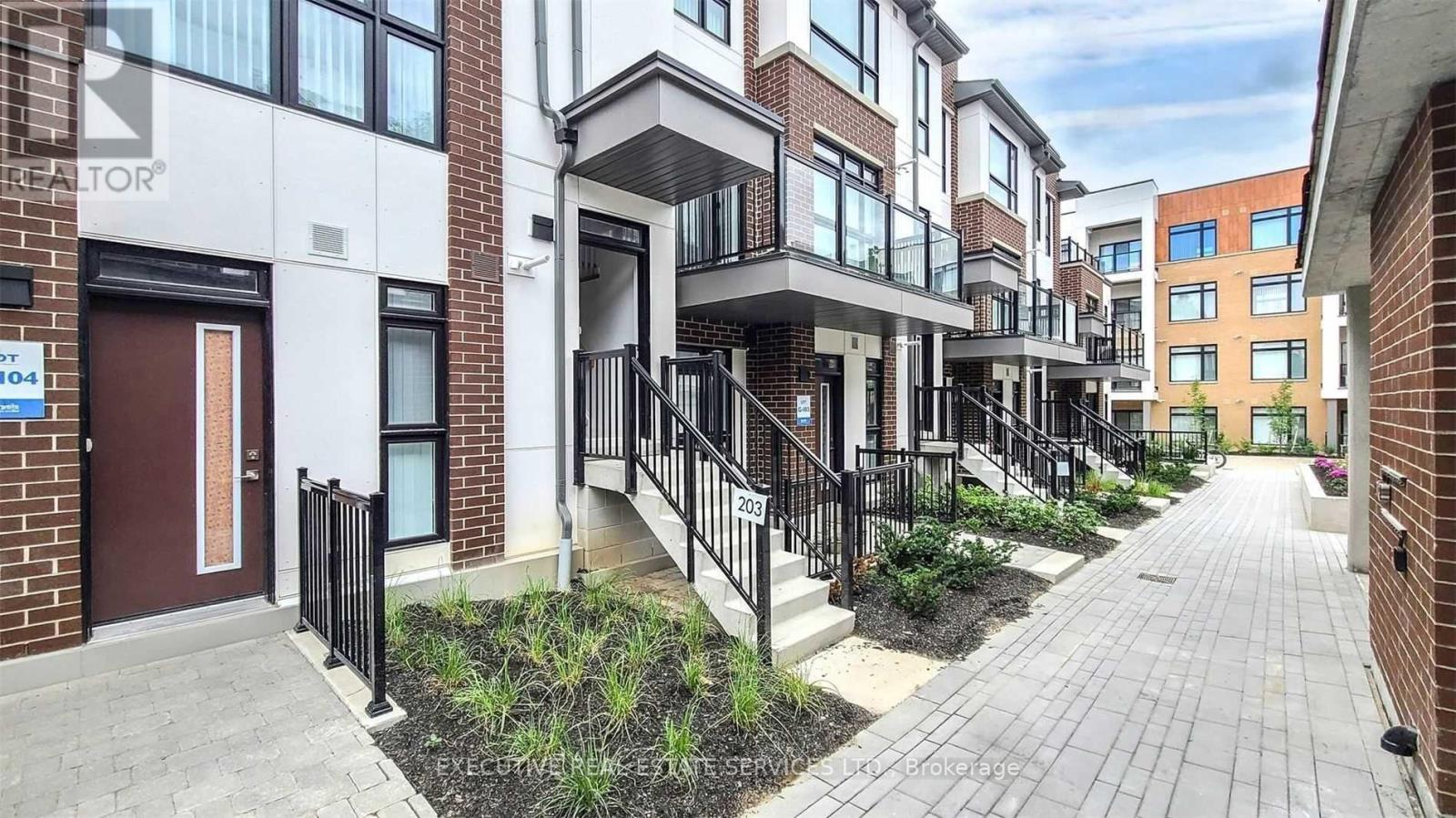 G-107 - 100 Canon Jackson Drive, Toronto, Ontario  M6M 0C1 - Photo 3 - W12703544