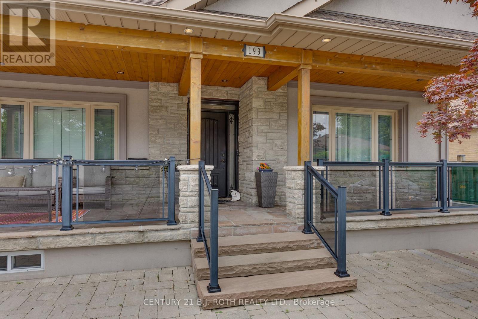 193 Epsom Downs Drive, Toronto, Ontario  M3M 1S8 - Photo 2 - W12703552