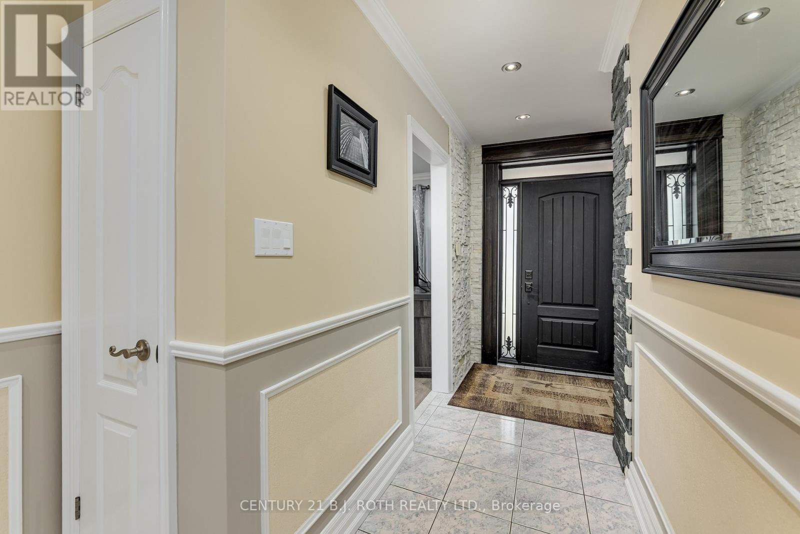 193 Epsom Downs Drive, Toronto, Ontario  M3M 1S8 - Photo 22 - W12703552