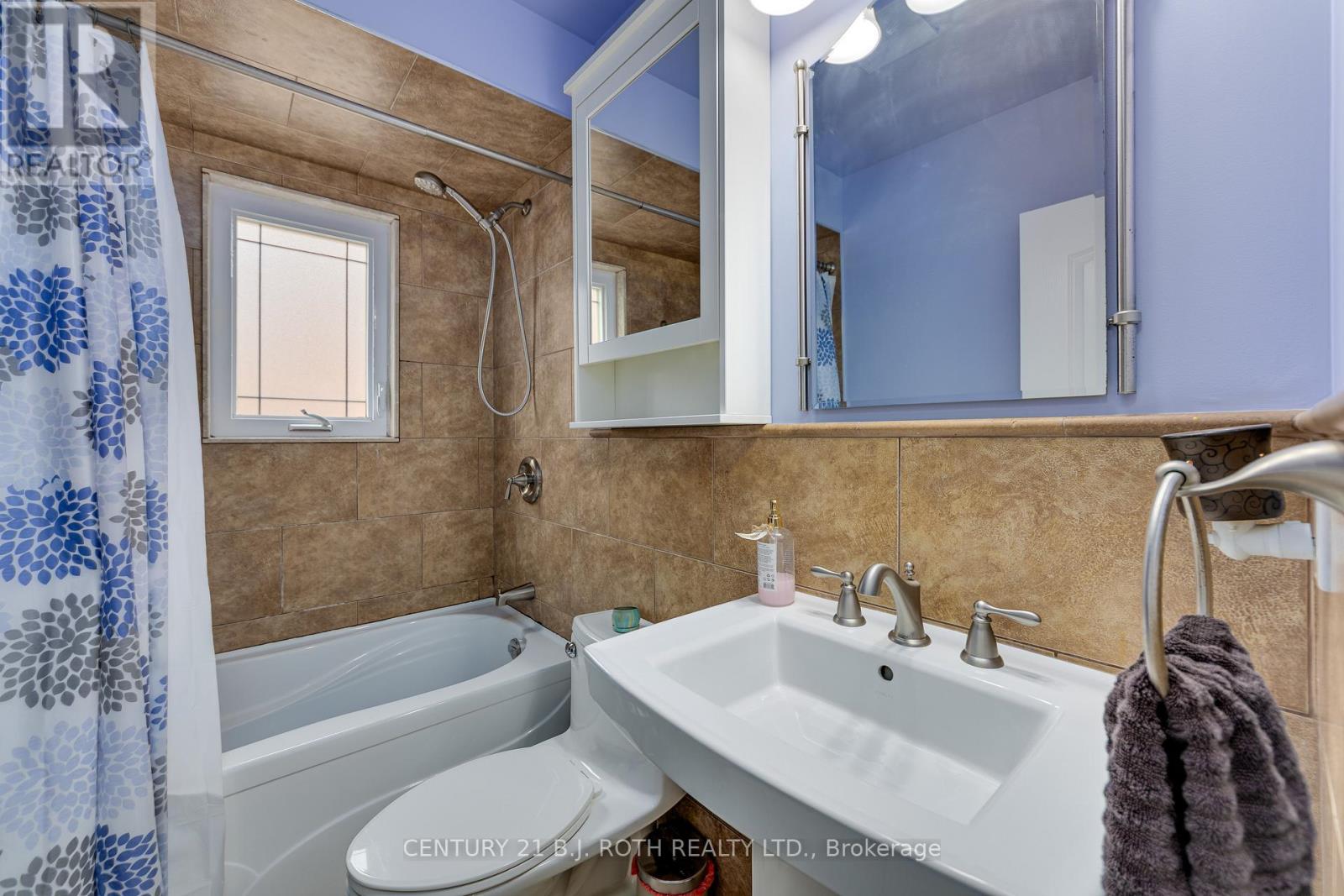 193 Epsom Downs Drive, Toronto, Ontario  M3M 1S8 - Photo 24 - W12703552