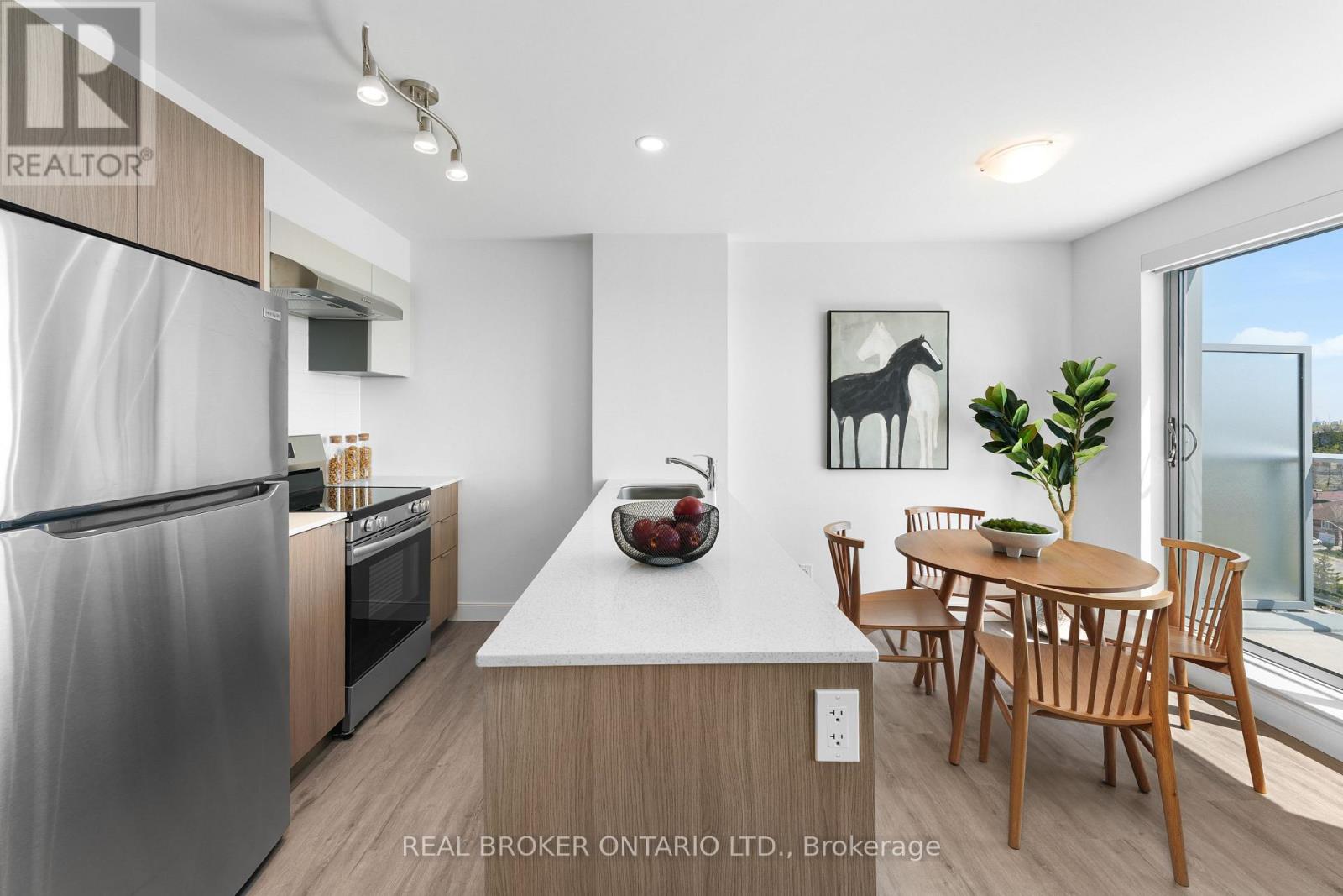 606 - 100 Manett Crescent, Brampton, Ontario  L6X 4P7 - Photo 3 - W12703588