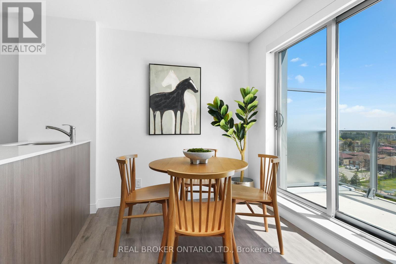 606 - 100 Manett Crescent, Brampton, Ontario  L6X 4P7 - Photo 4 - W12703588