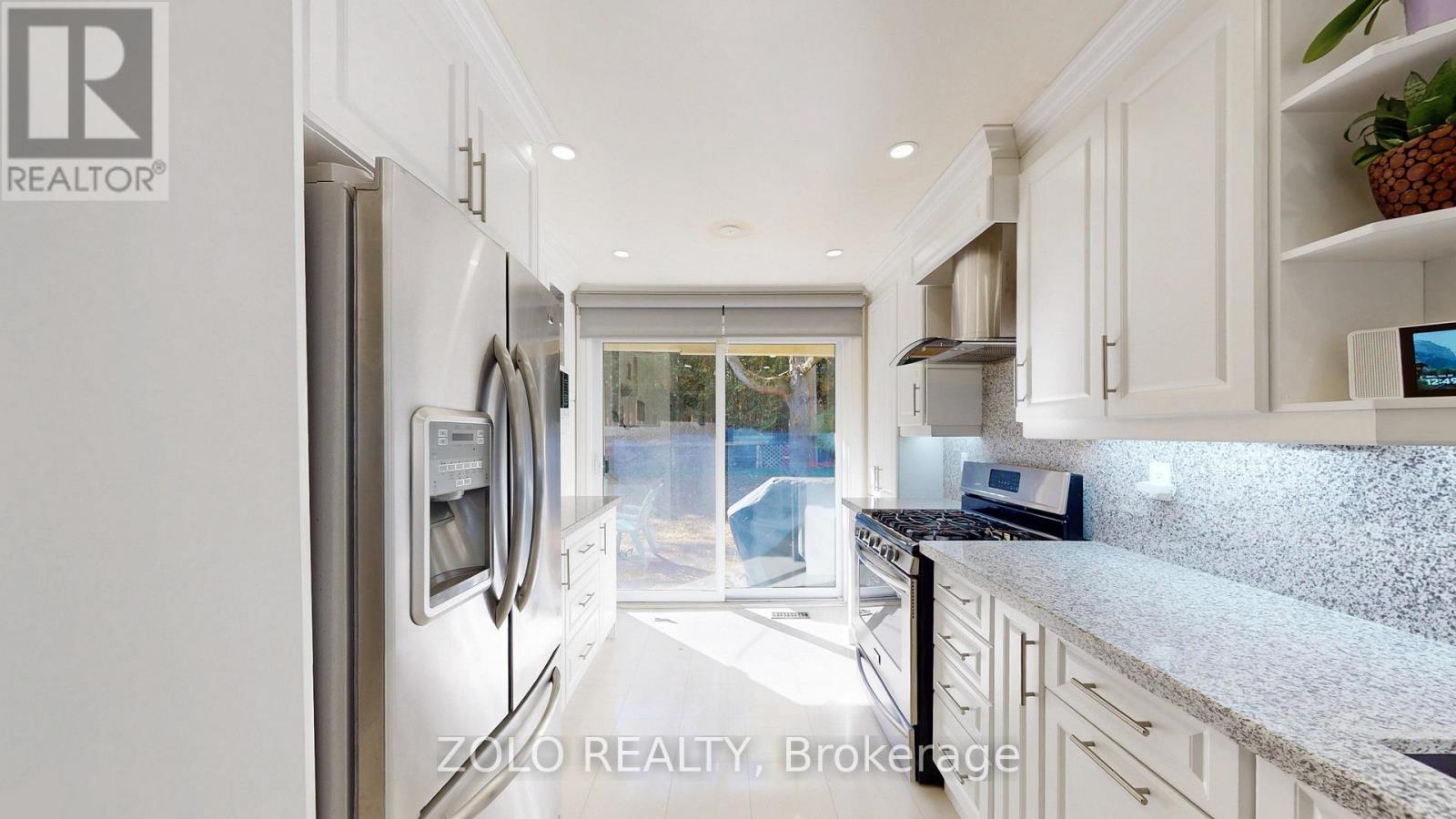 26 Cardwell Street, Orangeville, Ontario  L9W 2V6 - Photo 14 - W12703648