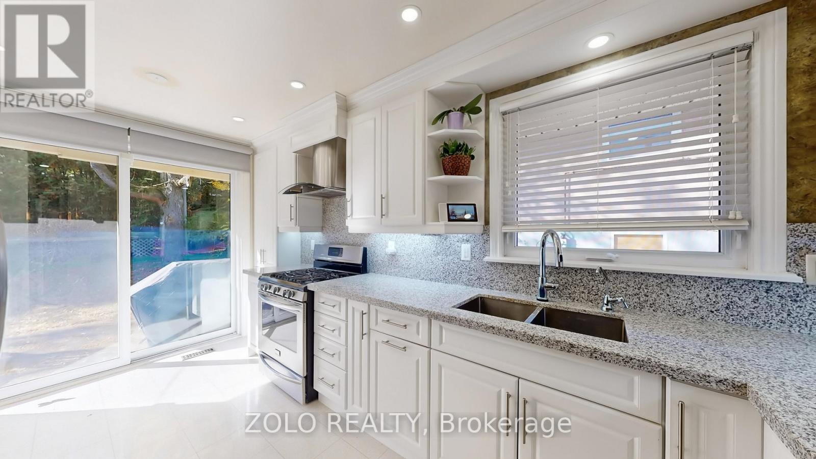 26 Cardwell Street, Orangeville, Ontario  L9W 2V6 - Photo 15 - W12703648