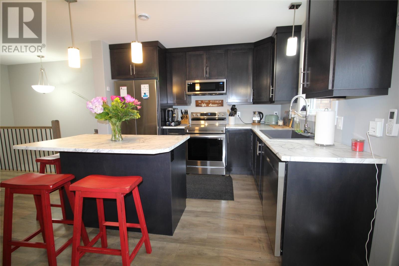 18 Nicholas Quinn Place, Paradise, Newfoundland & Labrador  A1L 4L6 - Photo 4 - 1293806