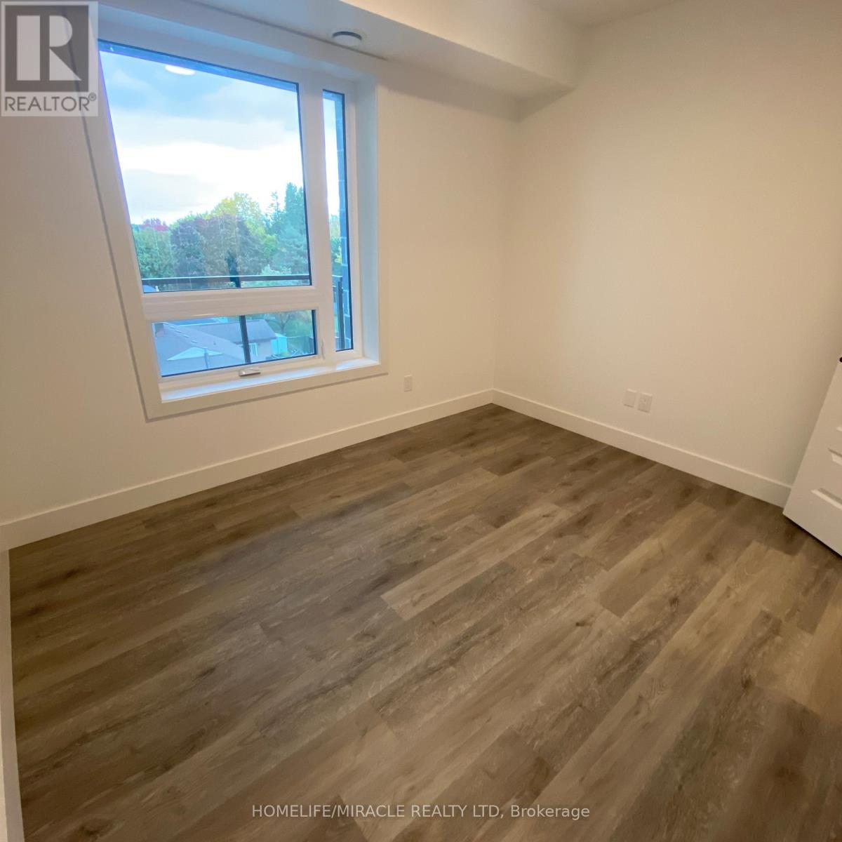 401 - 26 Lowes Road W, Guelph, Ontario  N1G 4X2 - Photo 11 - X12703636