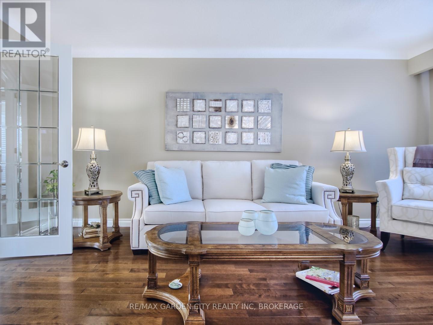 9 Royal Oak Drive, St. Catharines, Ontario  L2N 4B7 - Photo 14 - X12703762