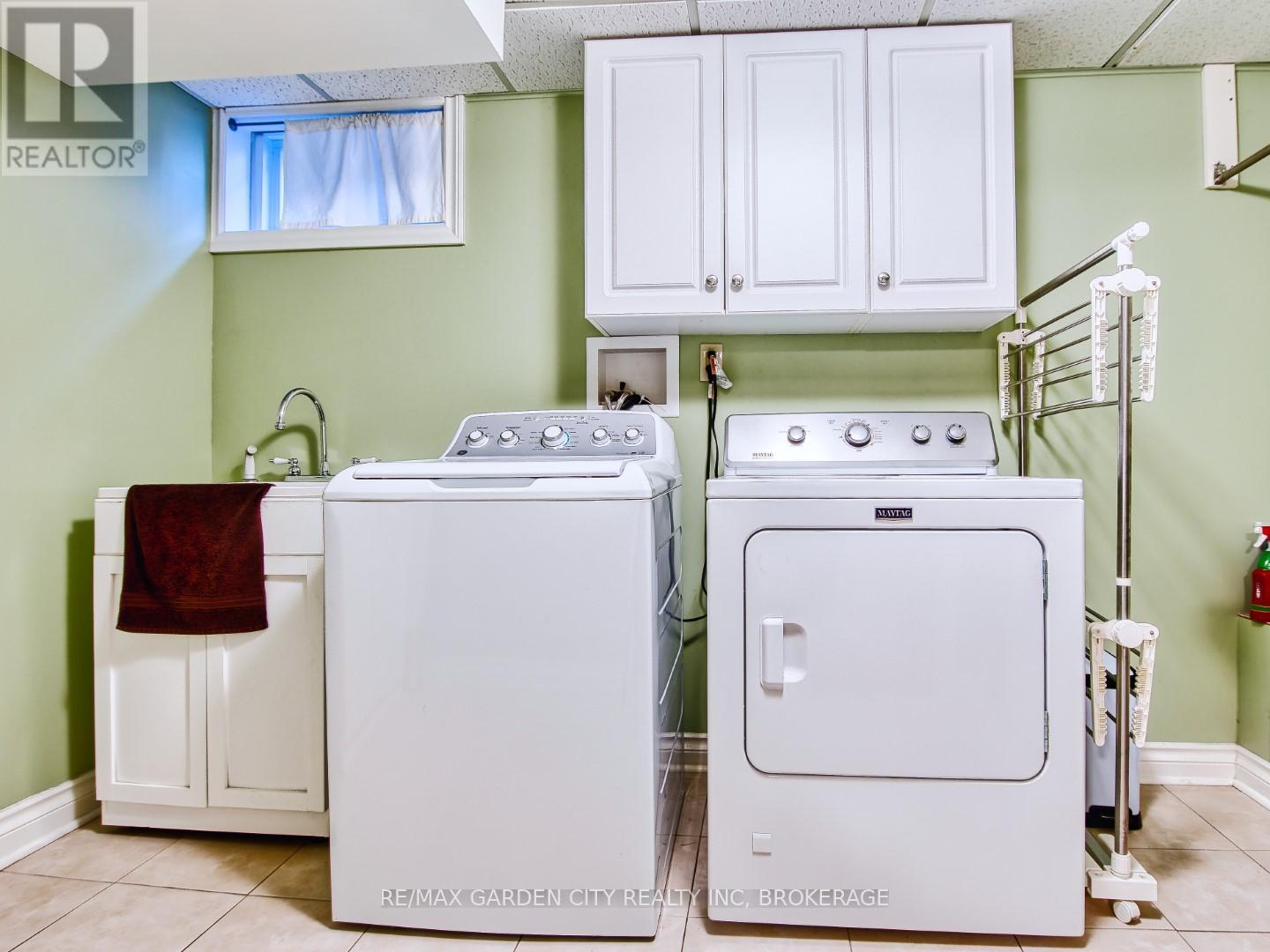 9 Royal Oak Drive, St. Catharines, Ontario  L2N 4B7 - Photo 38 - X12703762