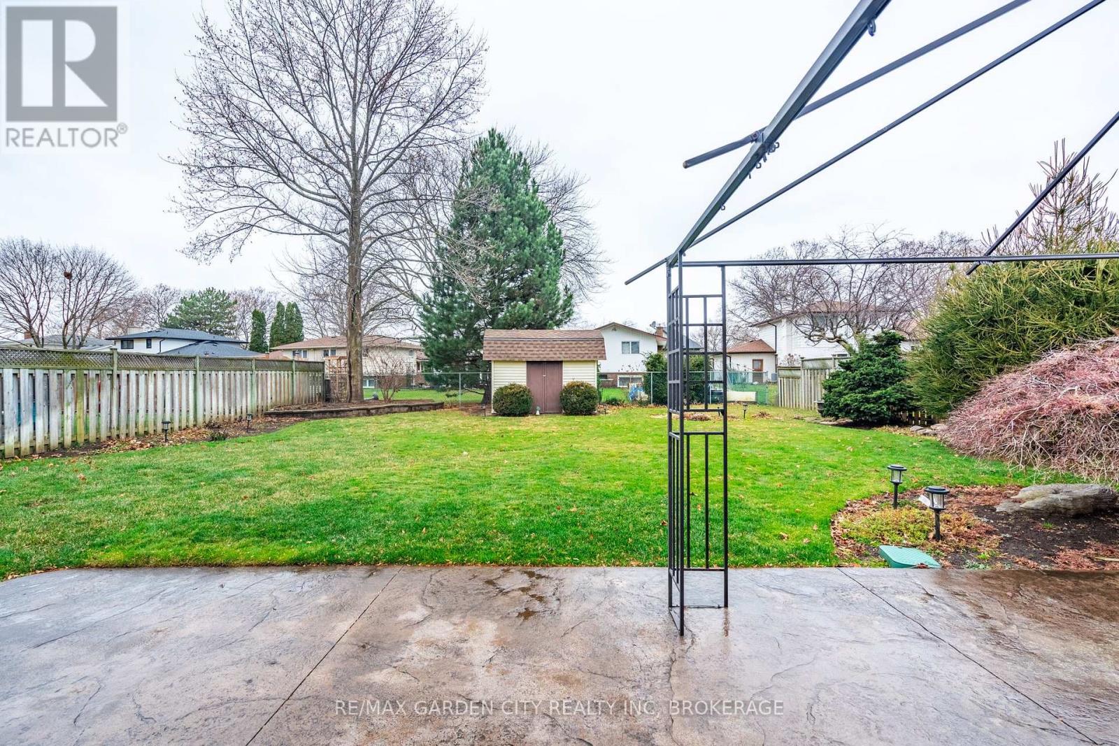 9 Royal Oak Drive, St. Catharines, Ontario  L2N 4B7 - Photo 41 - X12703762