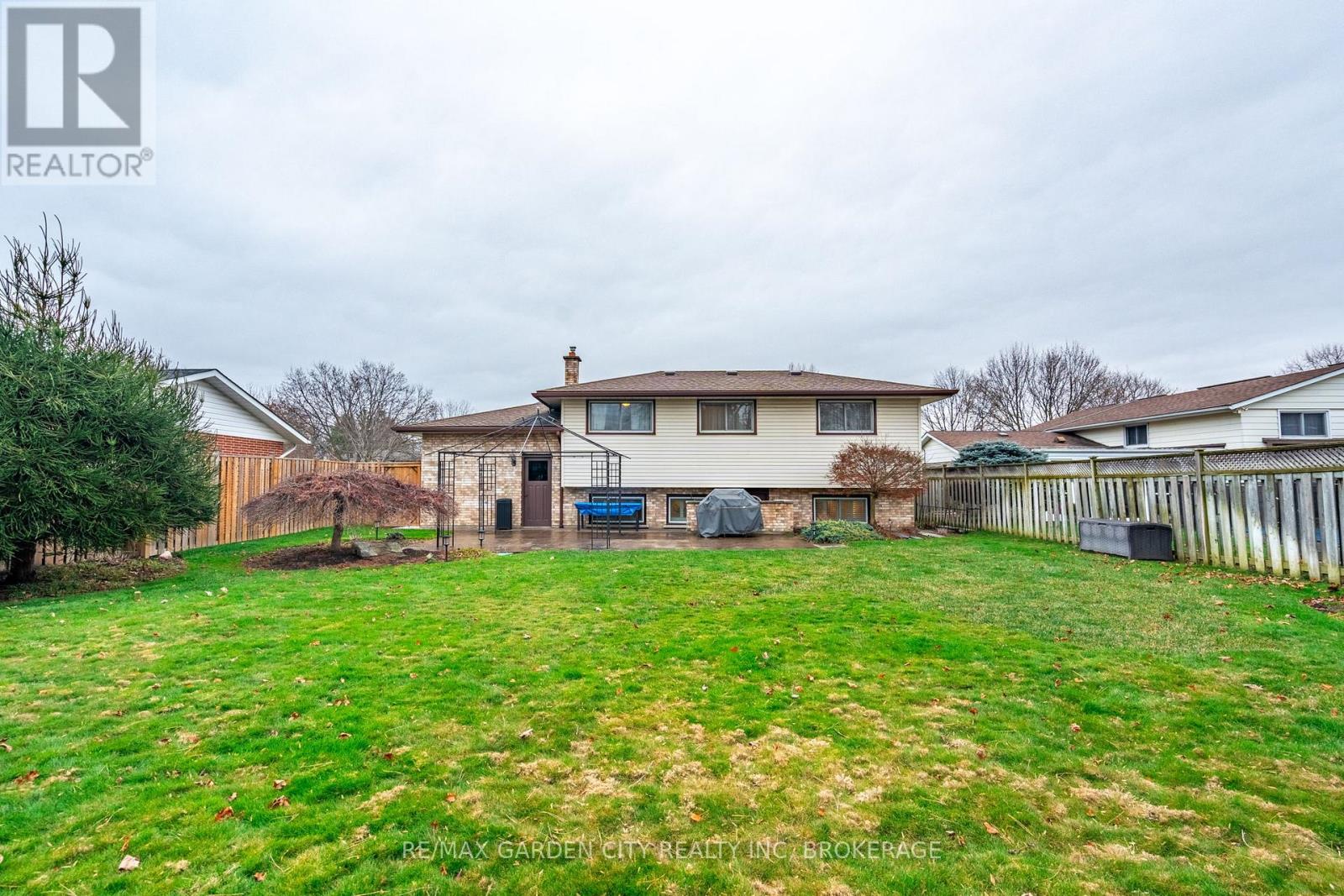 9 Royal Oak Drive, St. Catharines, Ontario  L2N 4B7 - Photo 45 - X12703762