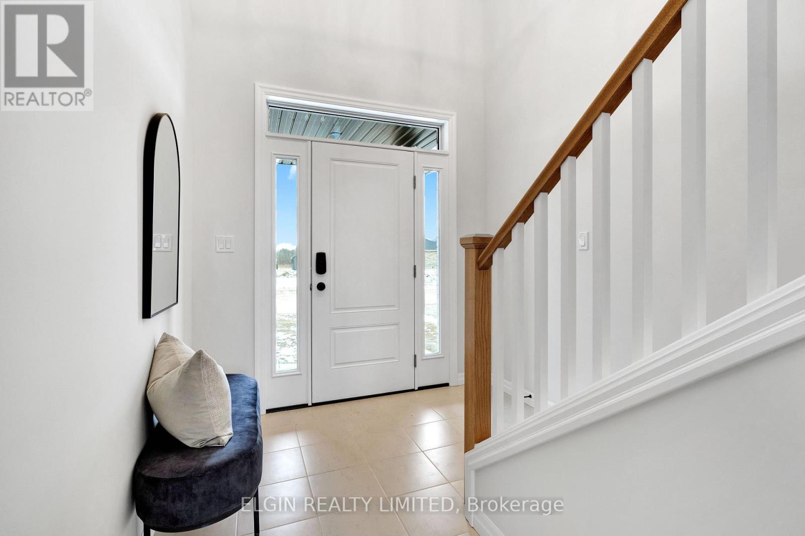 42201 Mcbain Line, Central Elgin, Ontario  N5P 0E4 - Photo 3 - X12576036