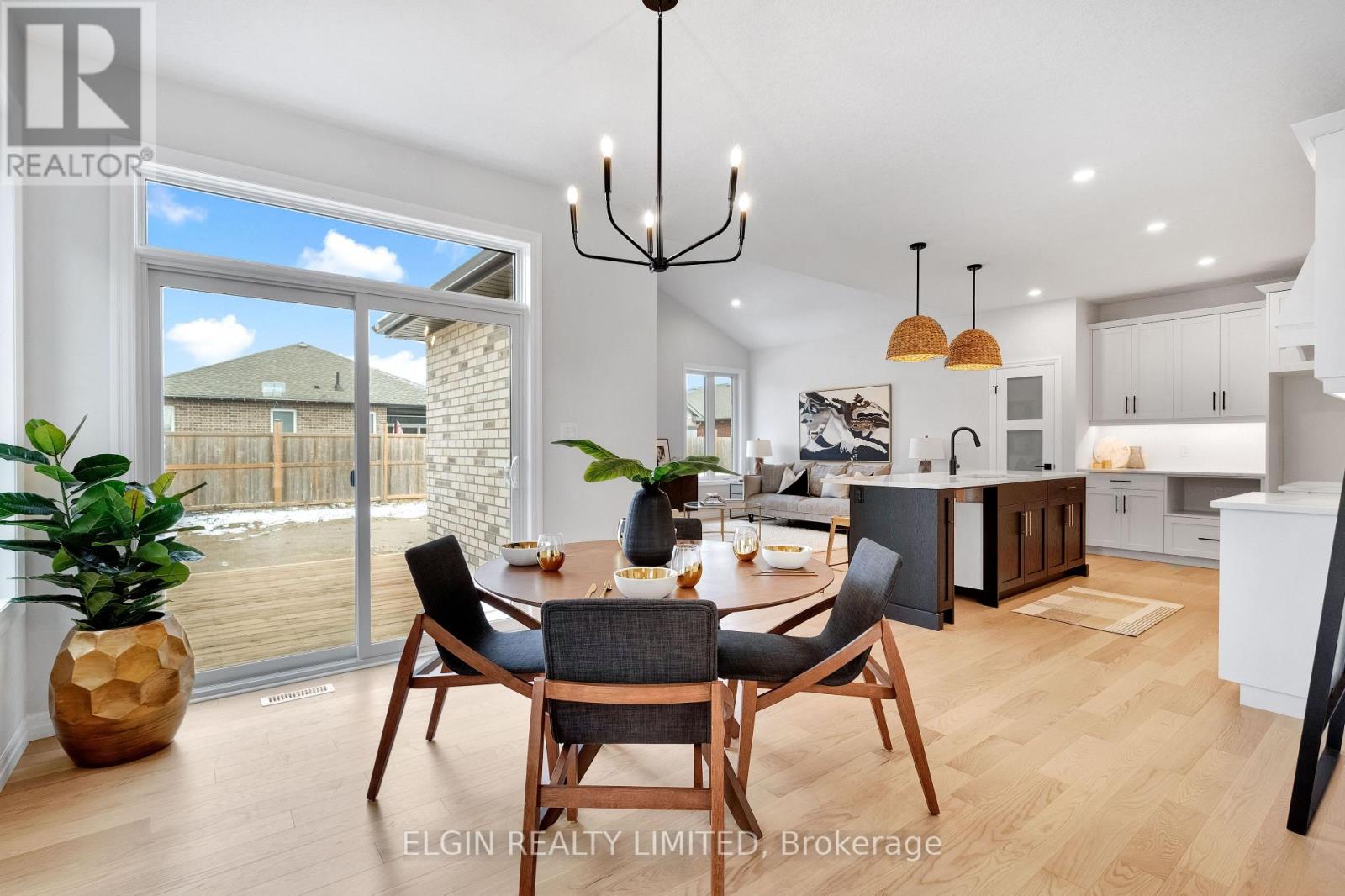 42201 Mcbain Line, Central Elgin, Ontario  N5P 0E4 - Photo 5 - X12576036