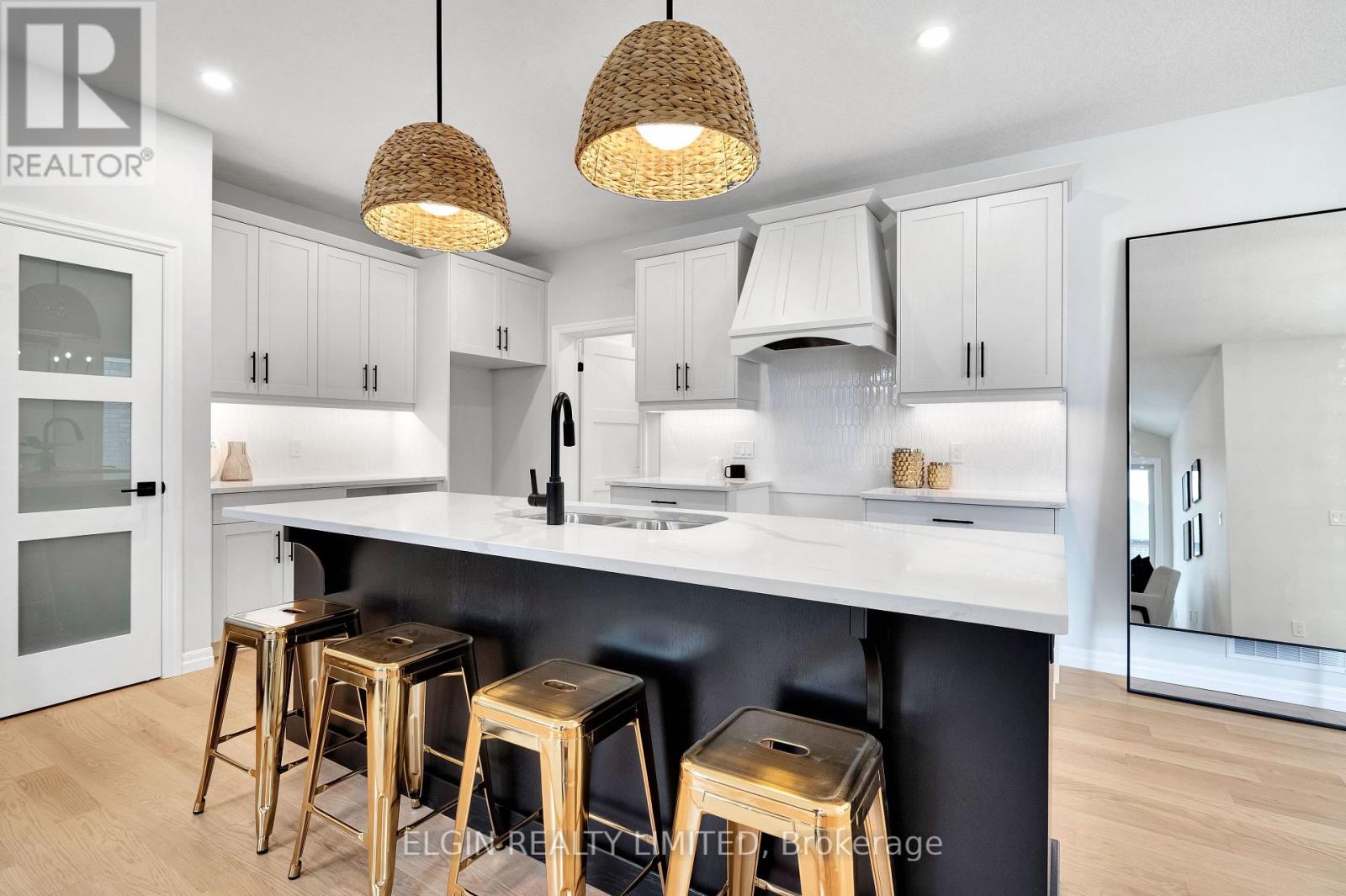 42201 Mcbain Line, Central Elgin, Ontario  N5P 0E4 - Photo 9 - X12576036