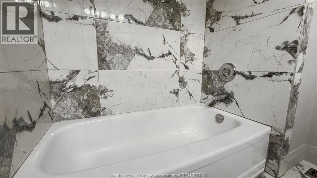 9793 Lynngrove Crescent, Windsor, Ontario  N8R 1B8 - Photo 25 - 26001311