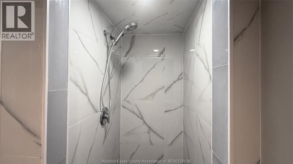 9793 Lynngrove Crescent, Windsor, Ontario  N8R 1B8 - Photo 35 - 26001311