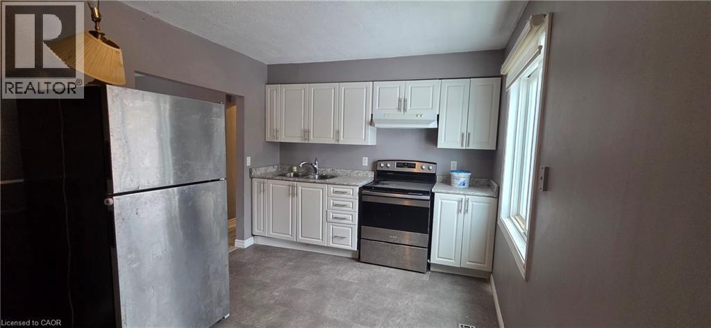 54 Wyandotte Street, Orillia, Ontario  L3V 5M9 - Photo 5 - 40798839