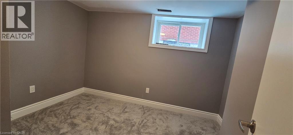 54 Wyandotte Street, Orillia, Ontario  L3V 5M9 - Photo 7 - 40798839