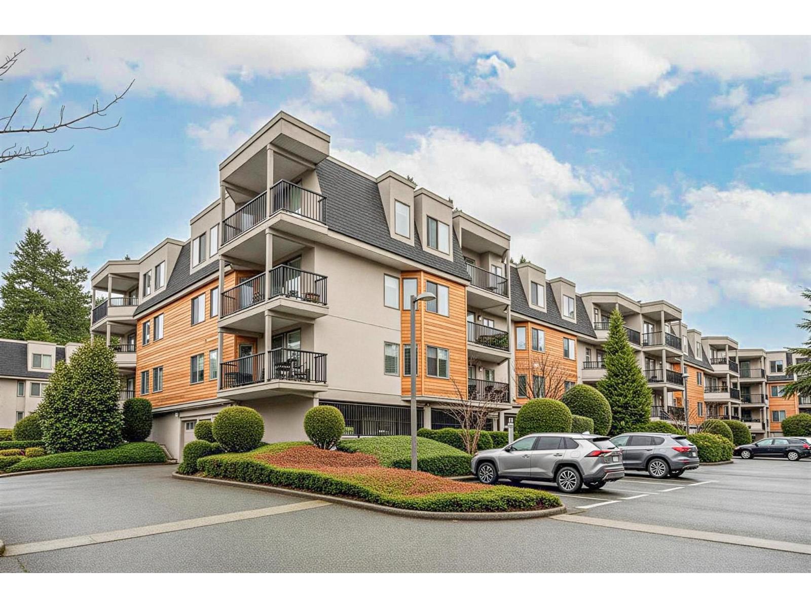 112 1720 SOUTHMERE CRESCENT, Surrey, British Columbia