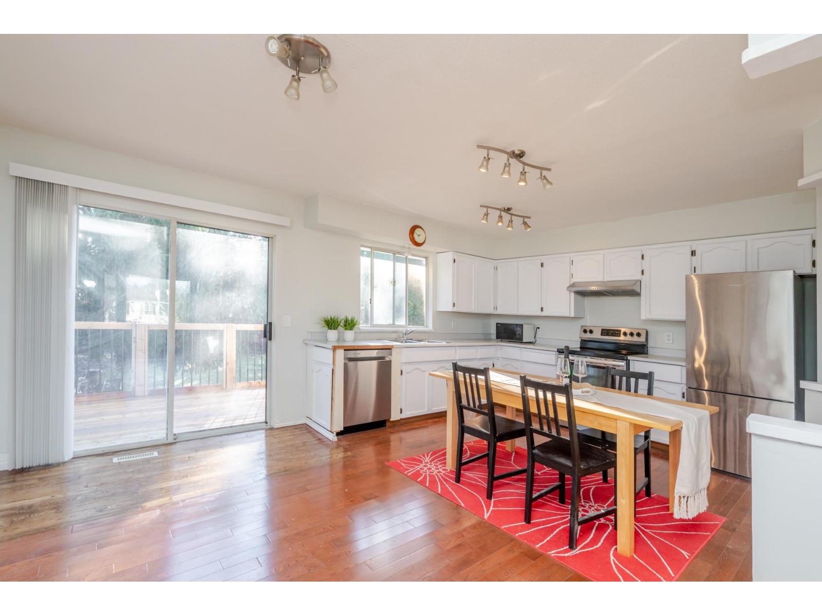 15688 93 Avenue, Surrey, British Columbia  V4N 3B2 - Photo 11 - R3075164