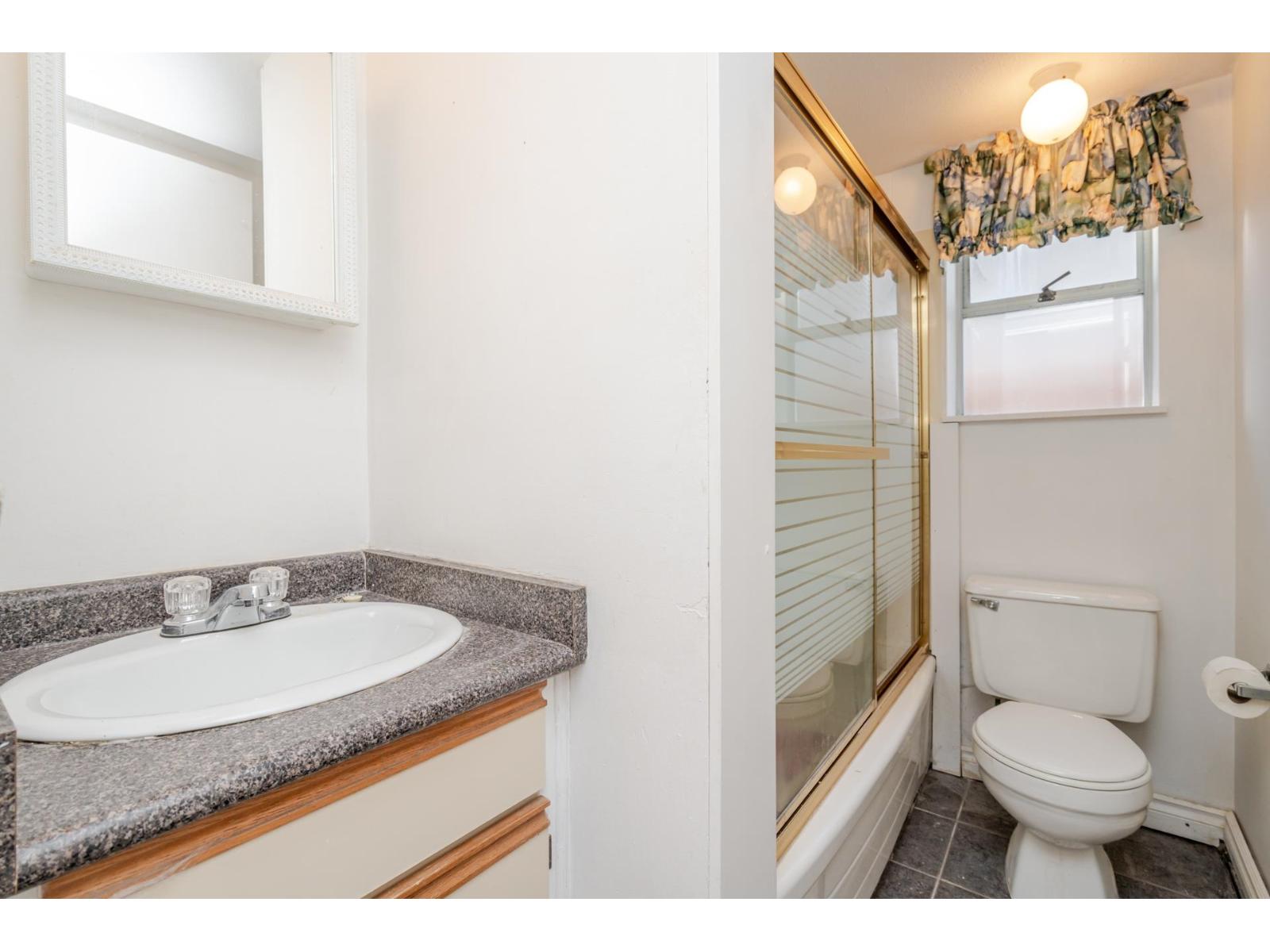 15688 93 Avenue, Surrey, British Columbia  V4N 3B2 - Photo 33 - R3075164