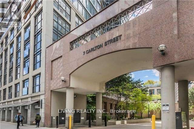 801 - 7 Carlton Street, Toronto, Ontario  M5B 2M3 - Photo 2 - C12703766